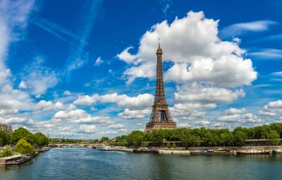 Seine-sational! Thomas Cook celebrates Paris’s riverbanks opening to swimmers for a second summer with a special gift for holidaymakers.