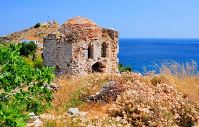 Visit the Castle of Skiathos image