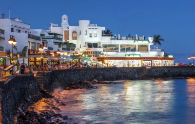 Nightlife Playa Blanca: Bars & Clubs image