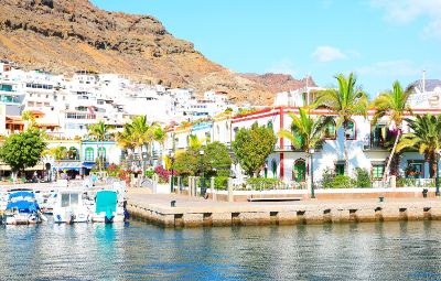 Puerto de Mogán harbour, Gran Canaria — 'Little Venice' canals and marina, October holidays.