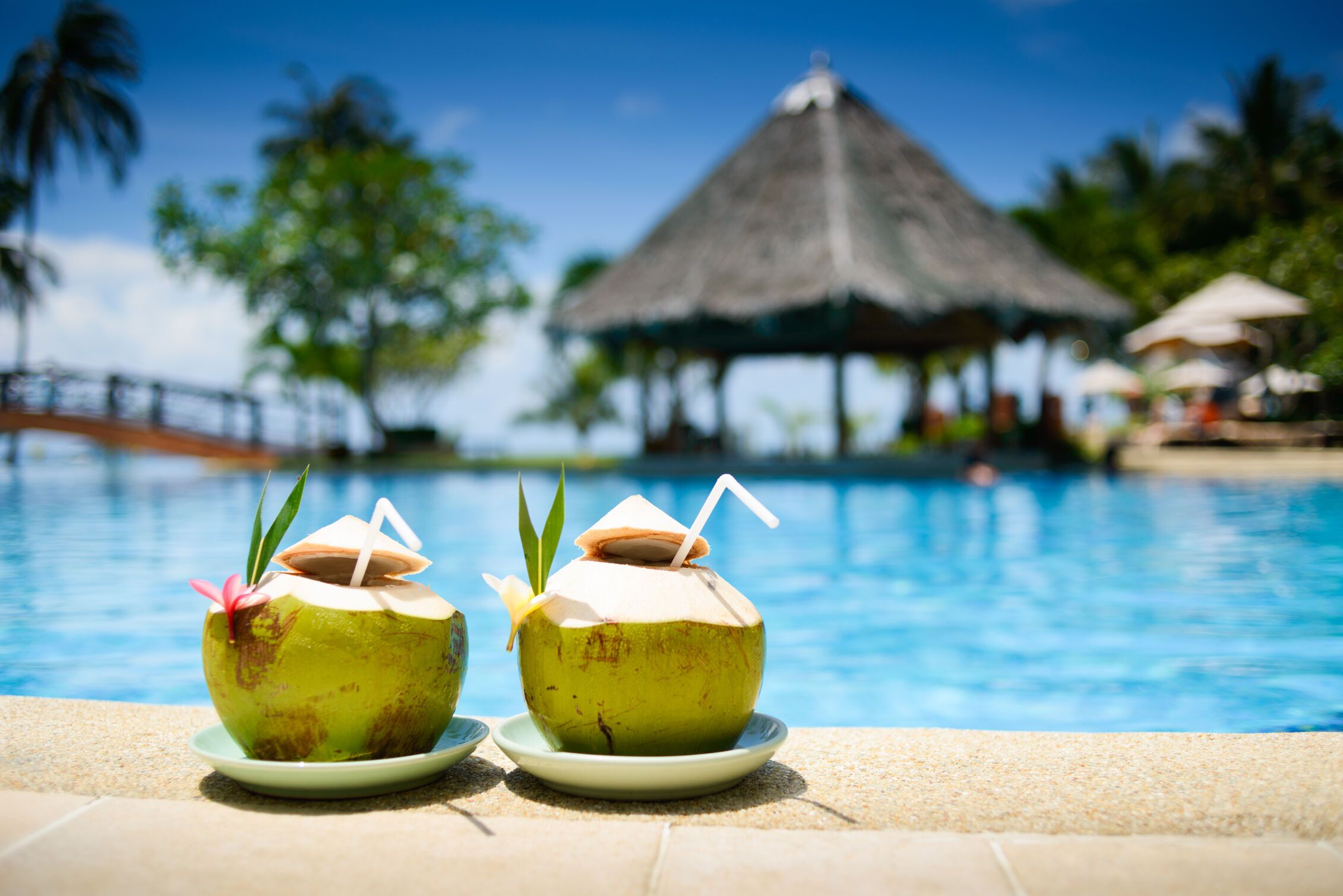 Discover beachfront holidays & on the beach hotel bargains