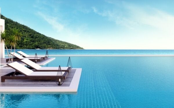Swim-Up Holidays