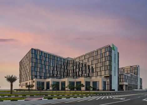 Holiday Inn Dubai al Maktoum Airport