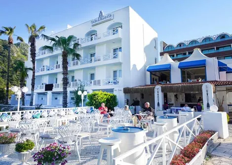 Casa Blanca Beach Hotel